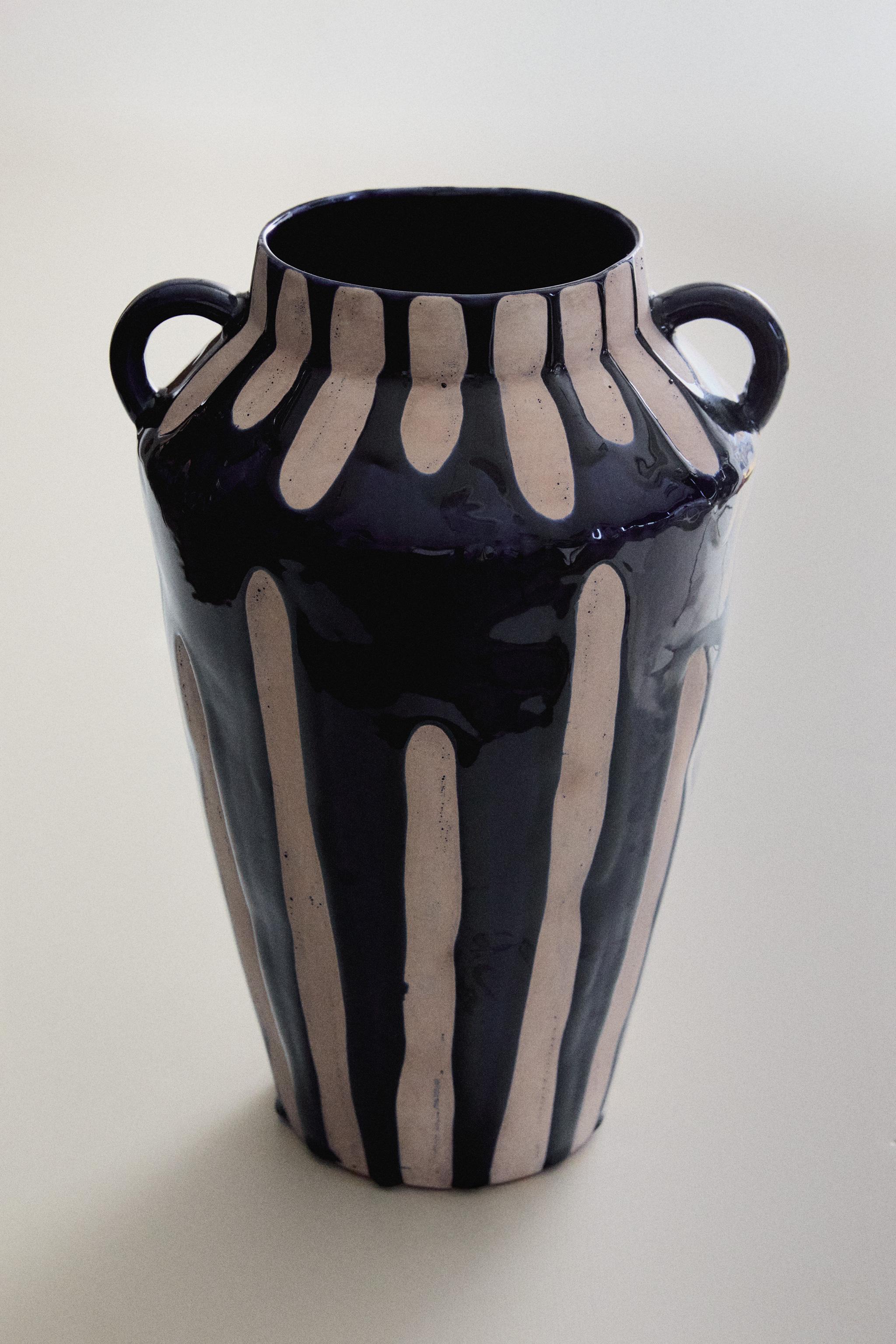 TALL CERAMIC DECORATIVE VASE